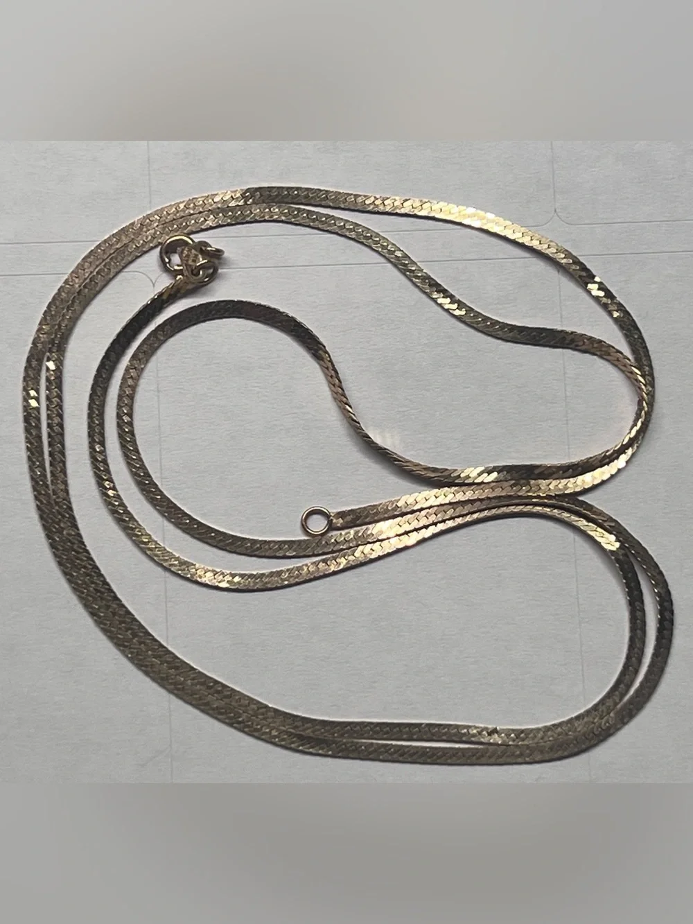 30” 14K 8.3g yellow gold ITALY chain necklace late 70s vintage HERRINGBONE flat